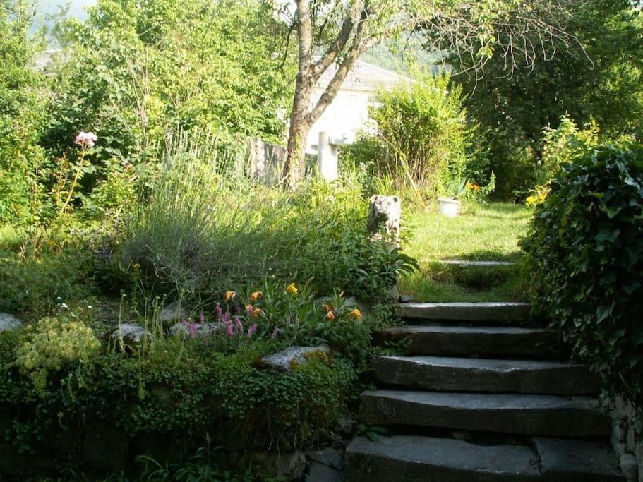 Magnifique Maison De Maitre Du 18E Avec Jardin Luz-Saint-Sauveur Exterior photo